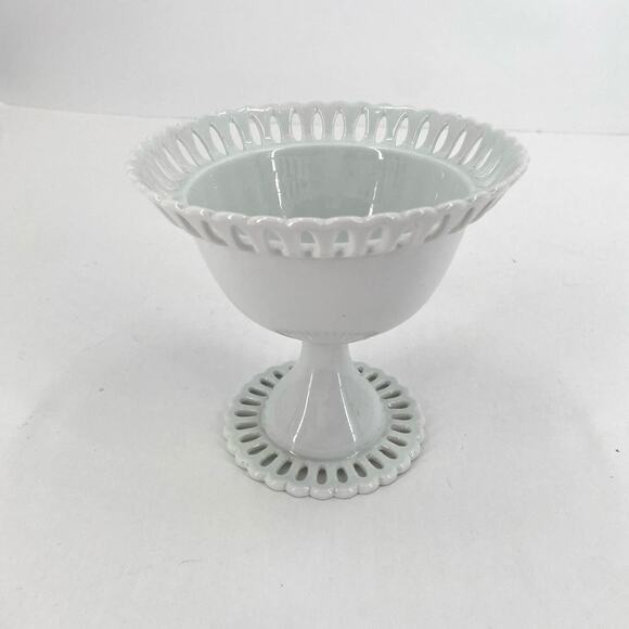 White compote candy dish pedestal bowl I. Godinger & Co - Picture 1 of 6